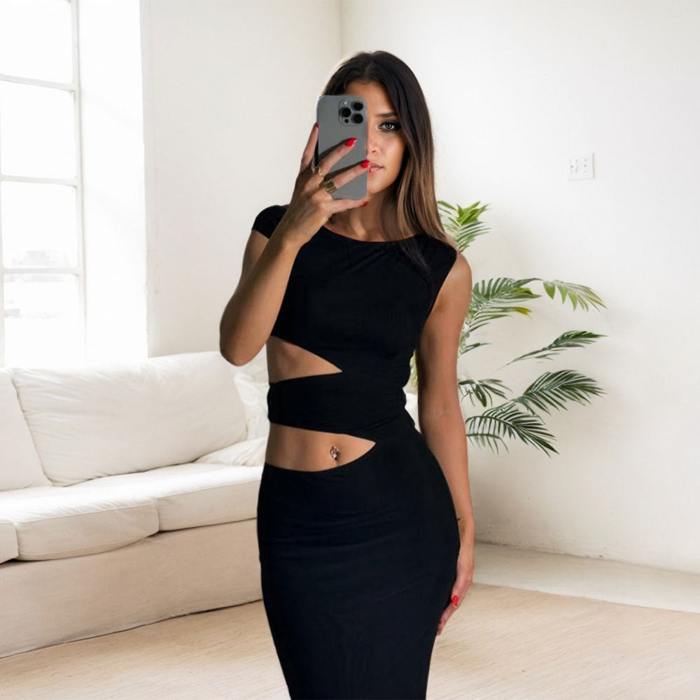 Robe maxi moulante pour femmes avec design découpé asymétrique Chic & Stil