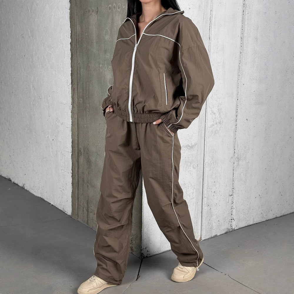 Sports leisure set for women with breathable fabrics and elastic waistband Lune London