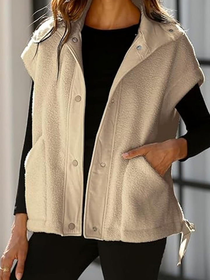 Ladies Oversized Fleece vest with side pockets and snap closure Lune London