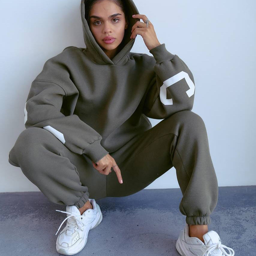 Oversized casual hoodie for women with sporty details Lune London