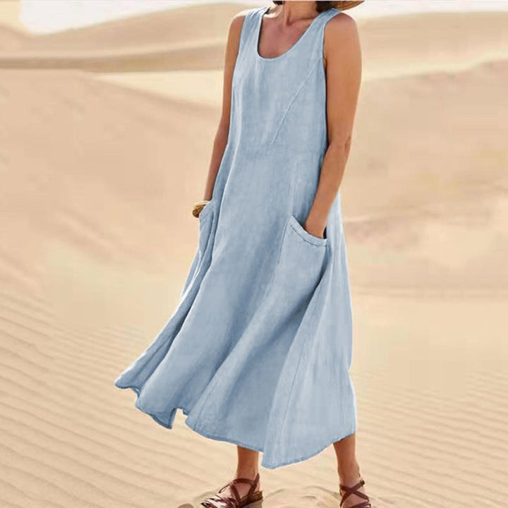 Loose summer dress for women with practical pockets and chic V-neck Style