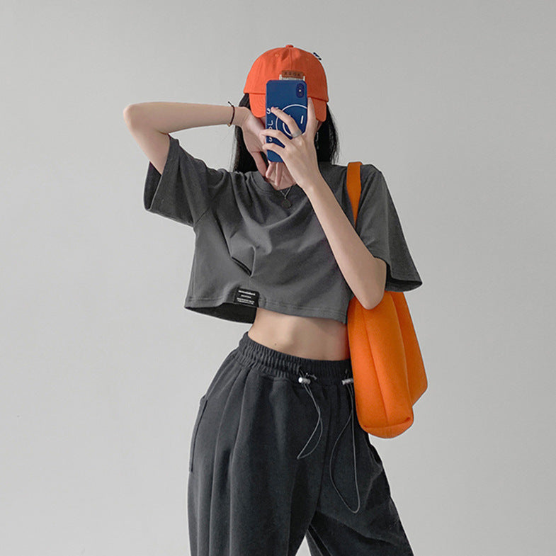 Women's Cropped T-Shirt with a casual cut and modern details