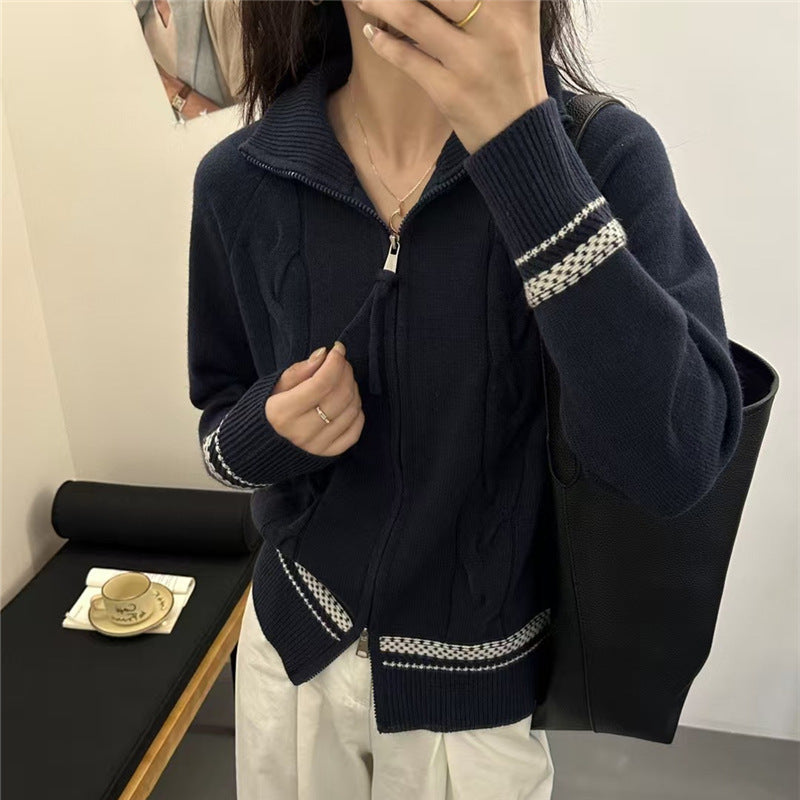 Cardigan pour femmes avec fermeture éclair élégante et motif en cable texturé Chic & Stil