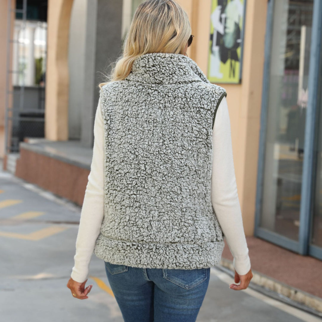 Ladies Cozy Fleece Jacket with Large Pockets and High Collar Lune London