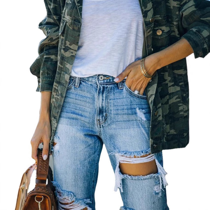 Distressed jeans for women in relaxed boyfriend fit with frayed details Lune London