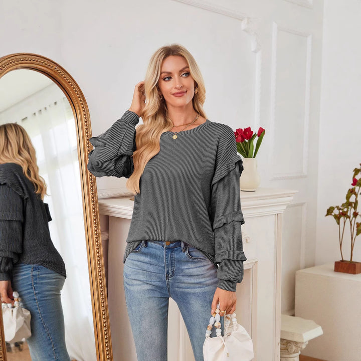 Casual sweatshirt for ladies with ruffle details and structured surface appearance Lune London
