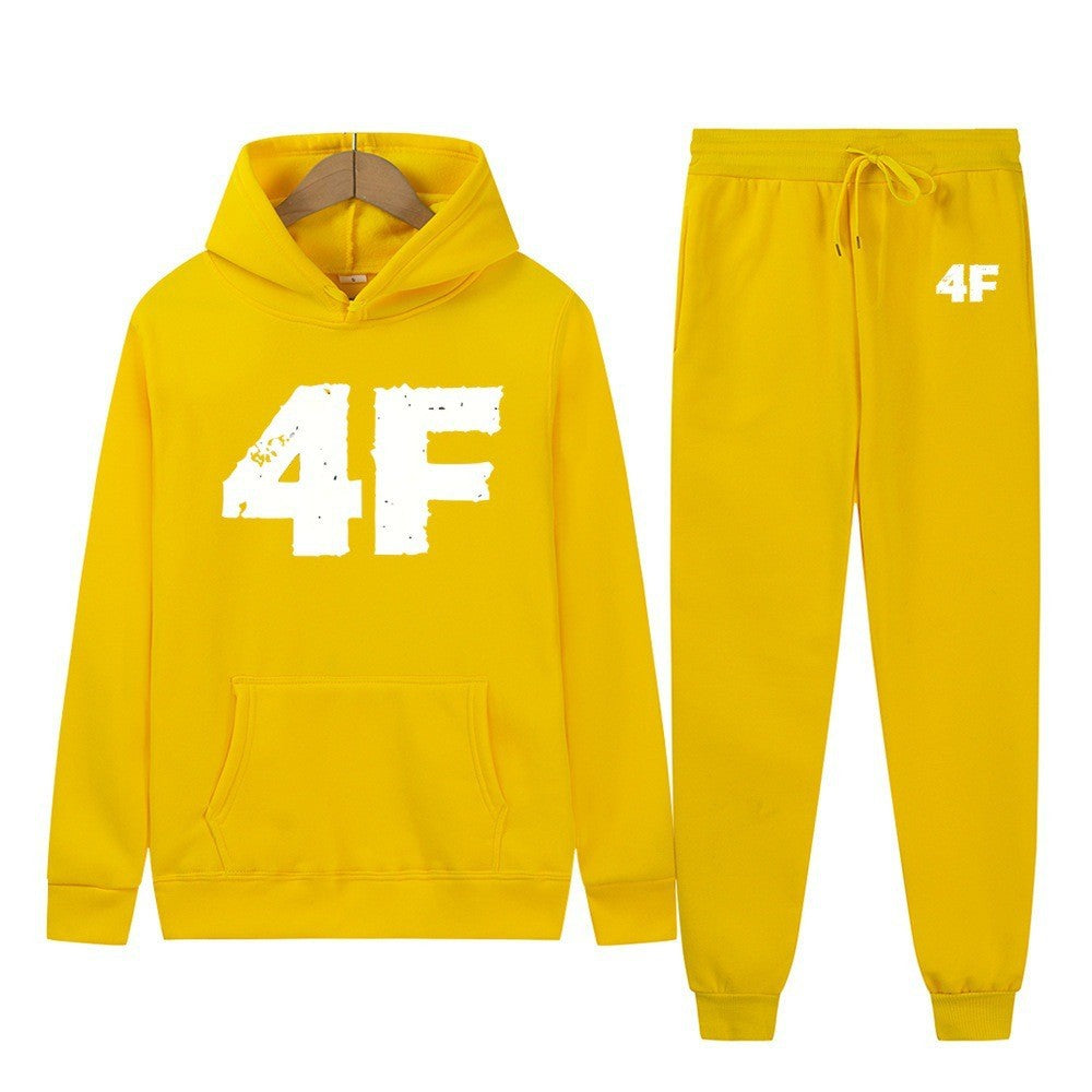 Women’s hoodie and joggers set with sporty comfort Chic & Stil