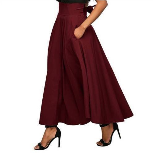 Elegant maxi skirts for ladies with side pockets and flowy cut Lune London