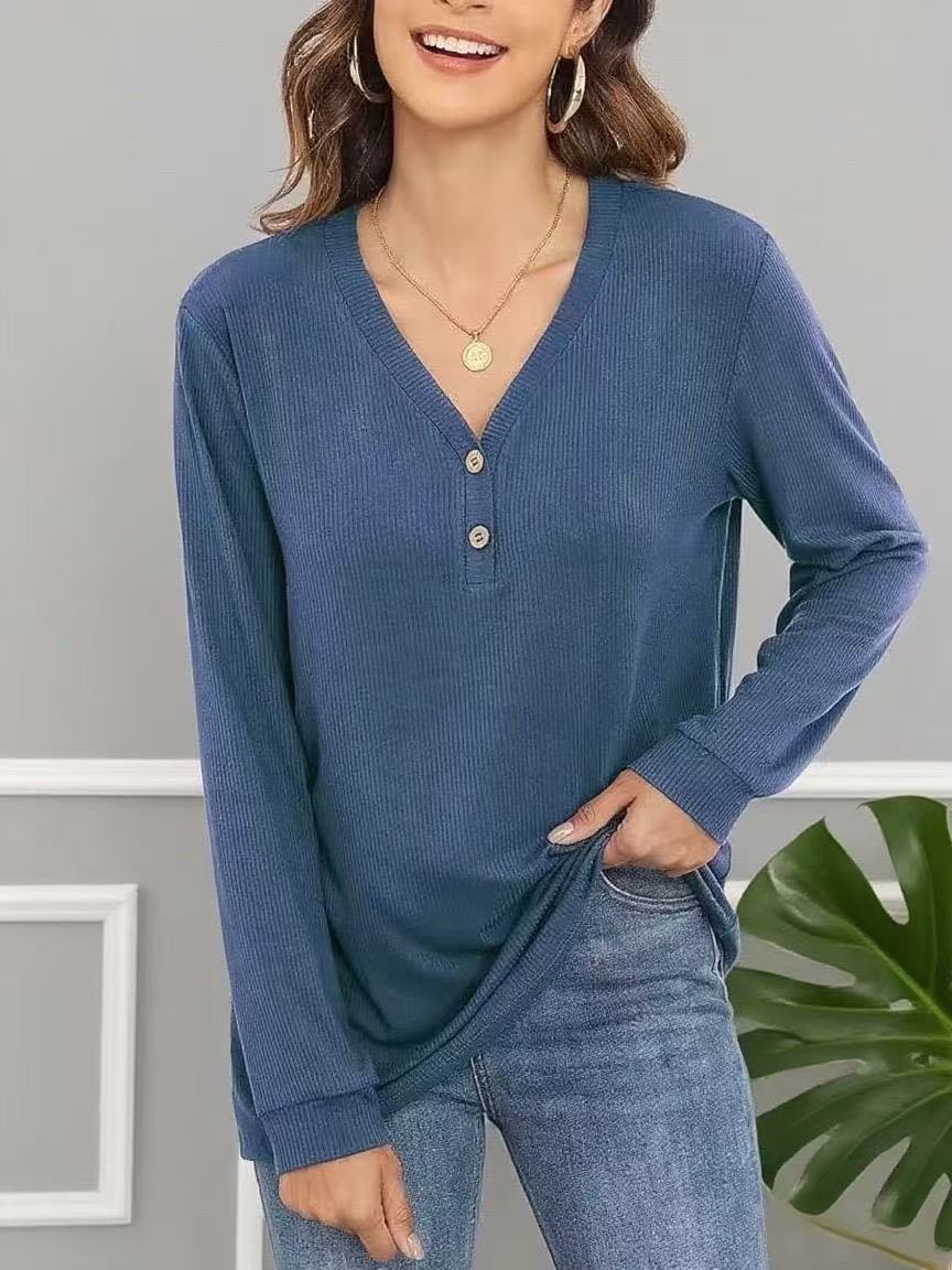 Casual long sleeve t-shirt for women with button placket and fine texture Lune London