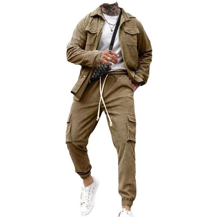 Trendy cargo pants for men with practical cut and casual chic jacket