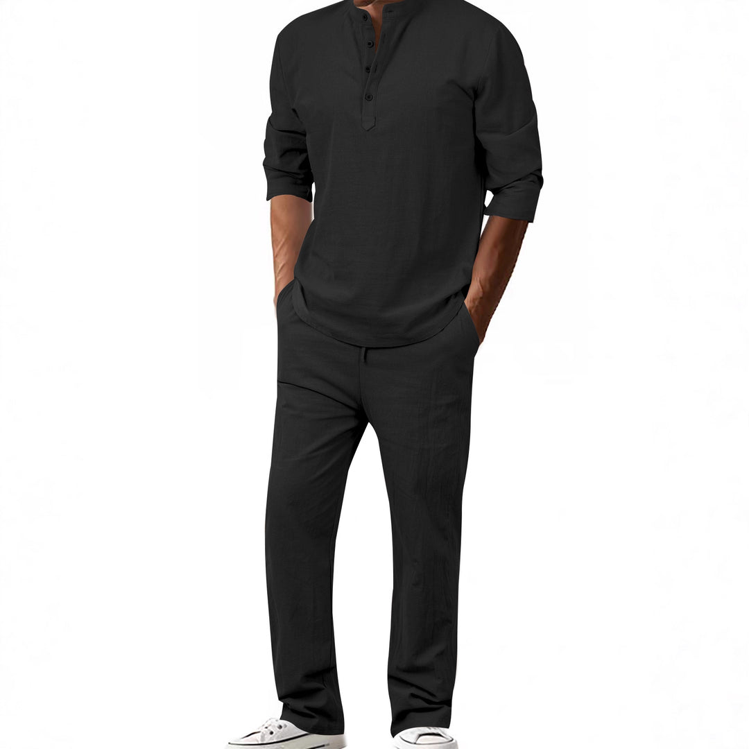 Modern leisure suit for men with an innovative boutonnière design and breathable features Lune London
