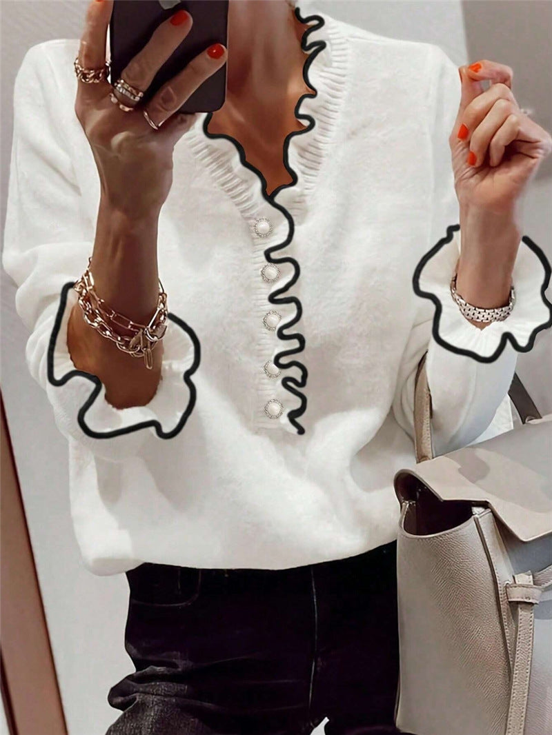Ladies elegant sweatshirt with gathered details and pearl button Lune London