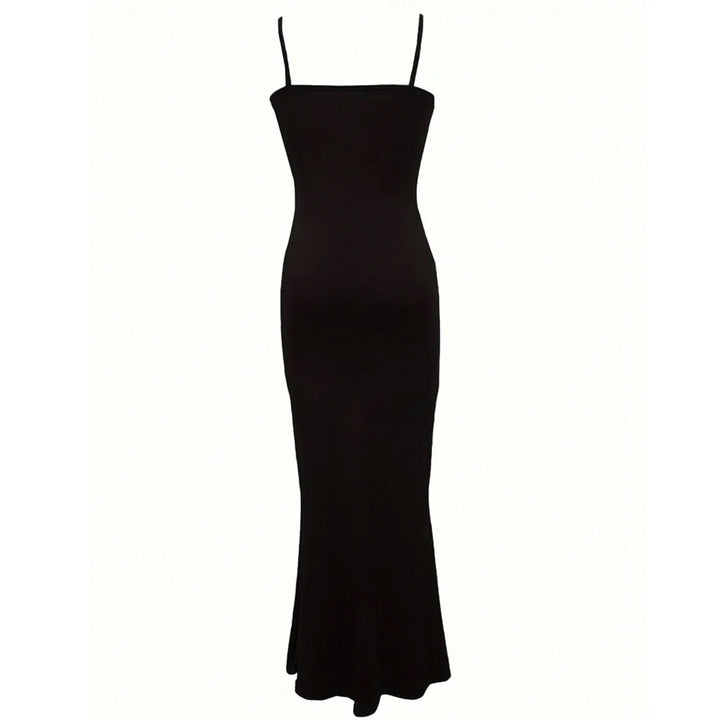 Elegant maxi dress for women with narrow spaghetti straps and a fluid cut Chic & Stil