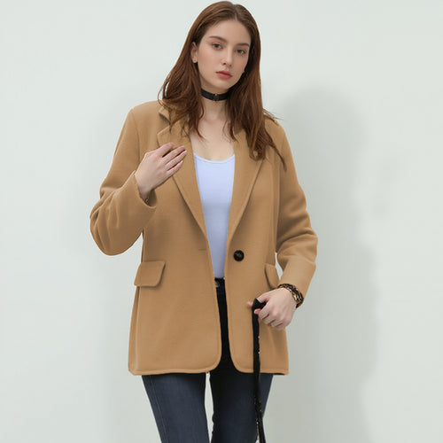 Elegant soft jacket for women with a fitted cut Lune London