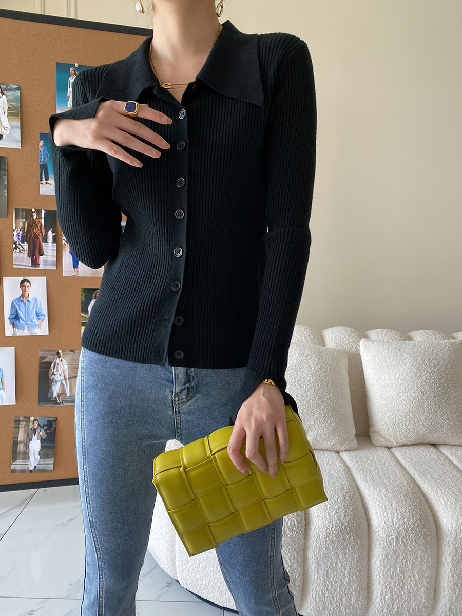 Ladies Elegant Knit Top with Large Collar Chic & Stil