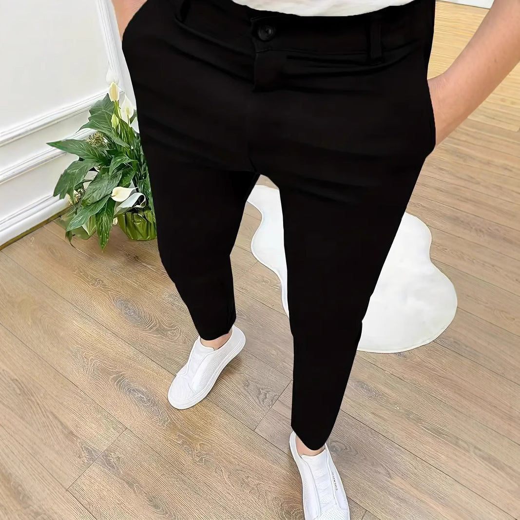 Trendy slim-fit pants for men with elastic waistband and practical pockets Lune London
