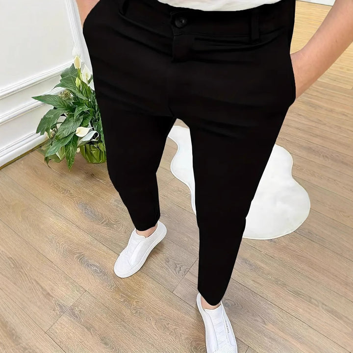 Trendy slim-fit pants for men with elastic waistband and practical pockets Lune London