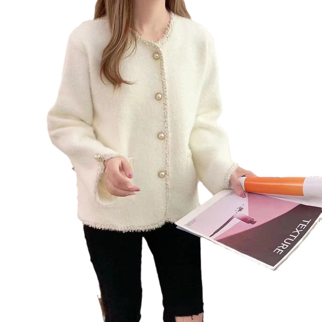 Boucle jacket for women with elegant pearl buttons Lune London