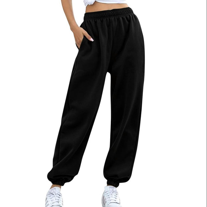 Casual pants for women with a wide cut and elastic waist Lune London