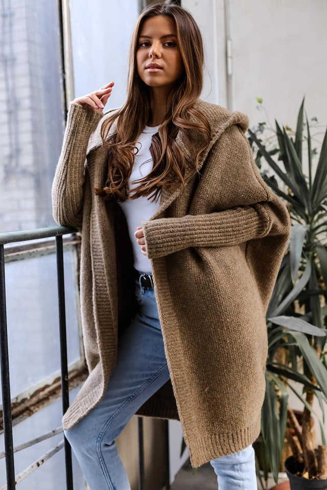 Women's Cozy Knit Sweater with Hood Lune London