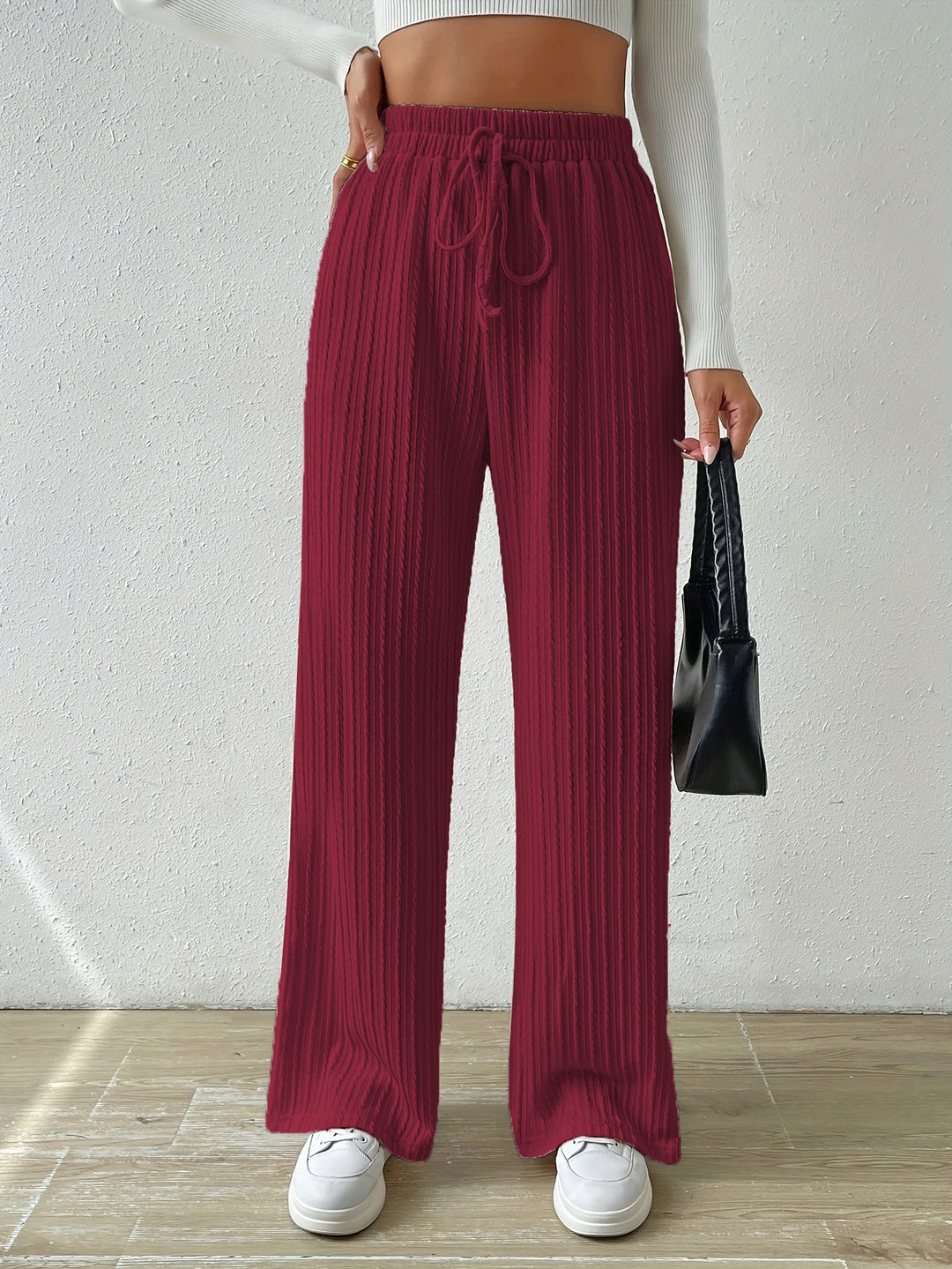 Casual stretch pants for women with elastic waistband and practical drawstring Lune London