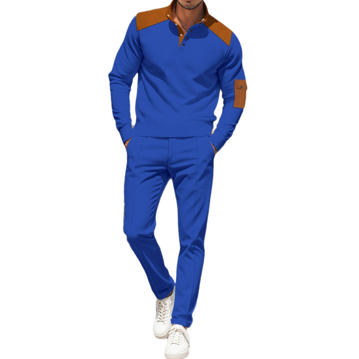 Men's sports set with trendy accents and structured treatment Lune London