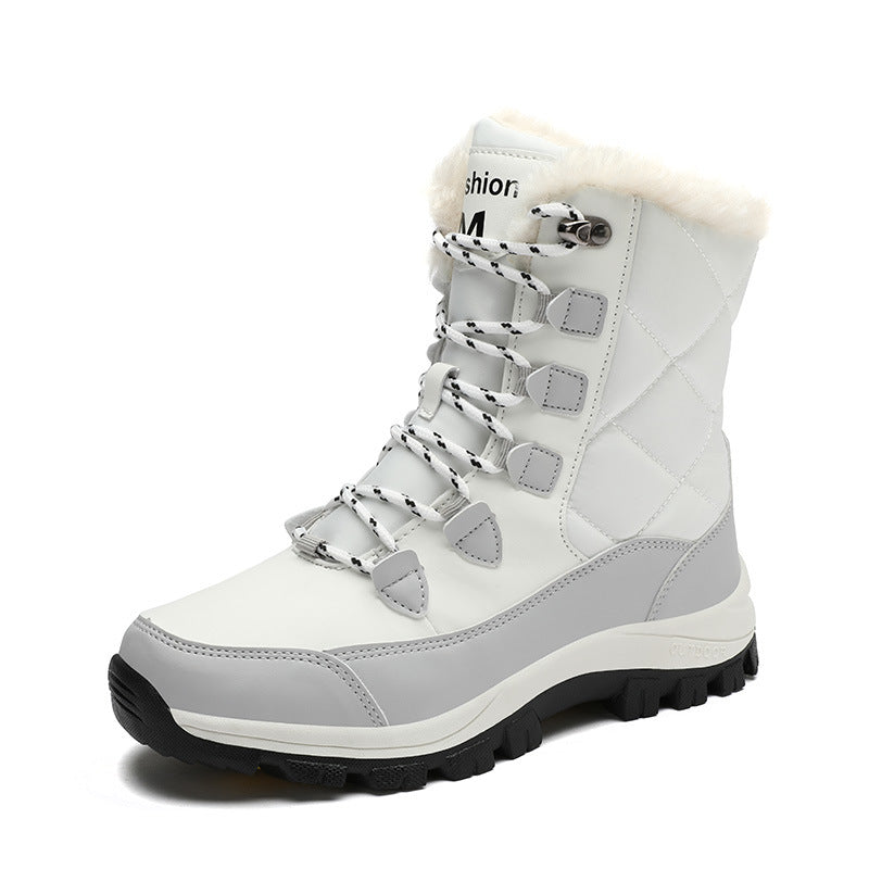 Insulated winter boots for women with non-slip sole and cozy lining Lune London