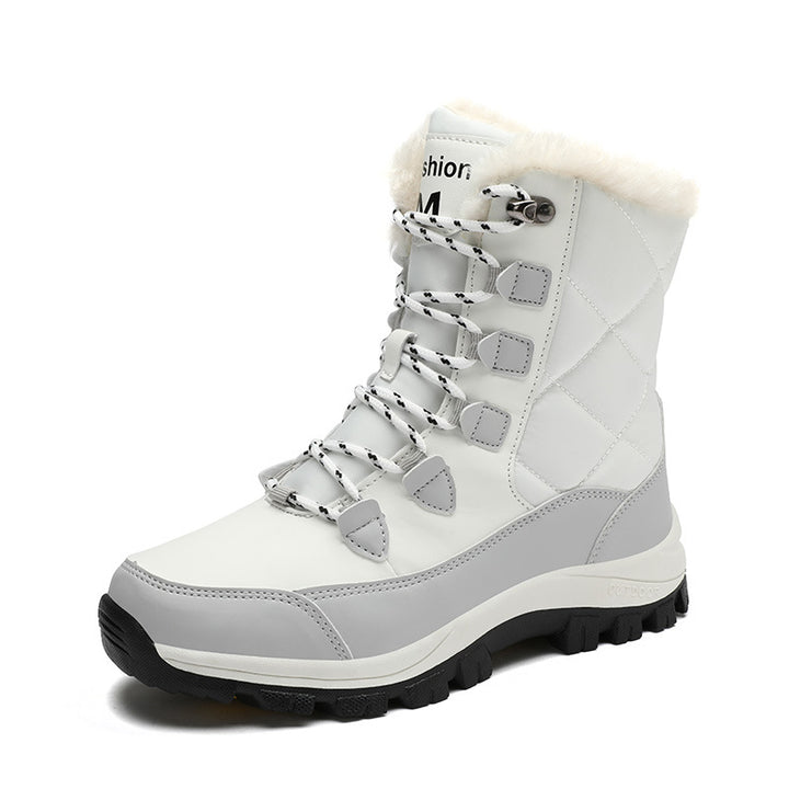 Insulated winter boots for women with non-slip sole and cozy lining Lune London