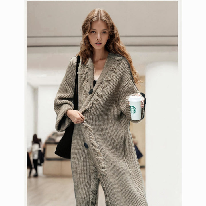 Ladies chunky knit cardigan with fringes Lune London