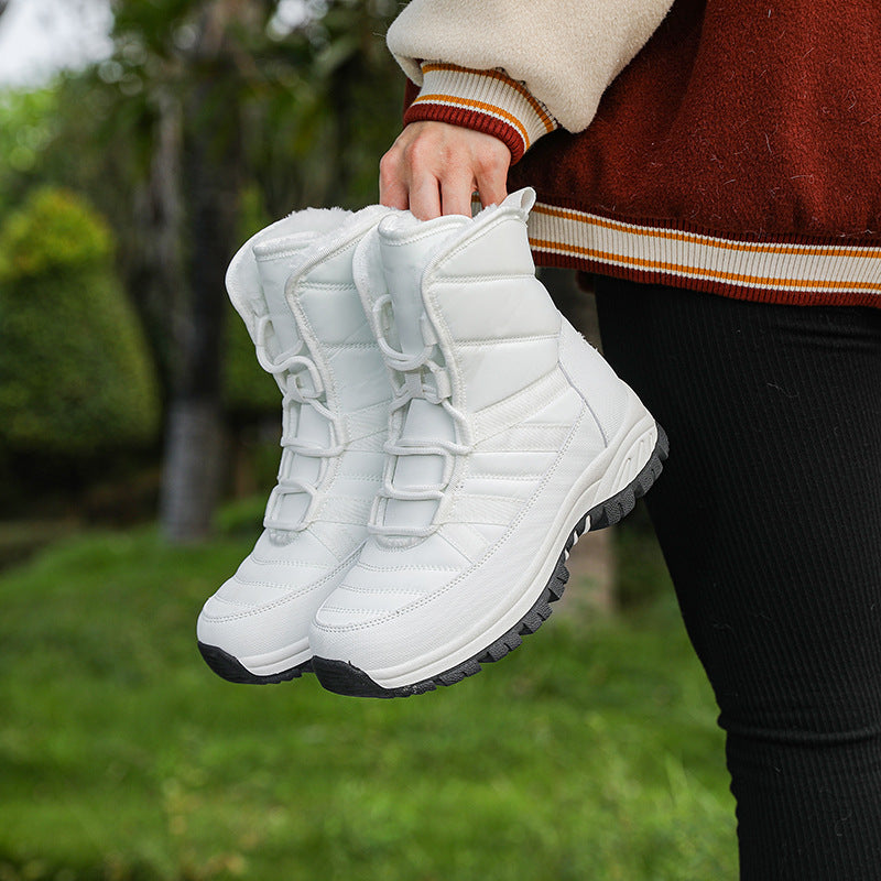 Women’s waterproof winter boots with insulating lining and non-slip sole Lune London