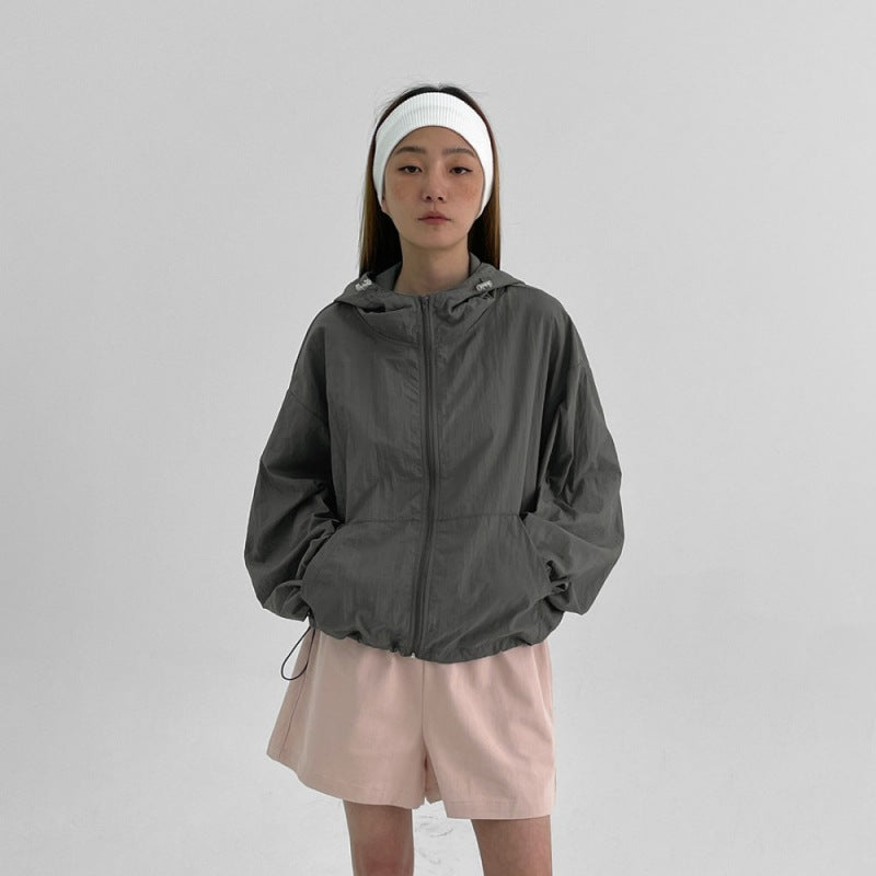Veste coupe-vent légère pour femmes avec cordon de serrage ajustable Chic & Stil