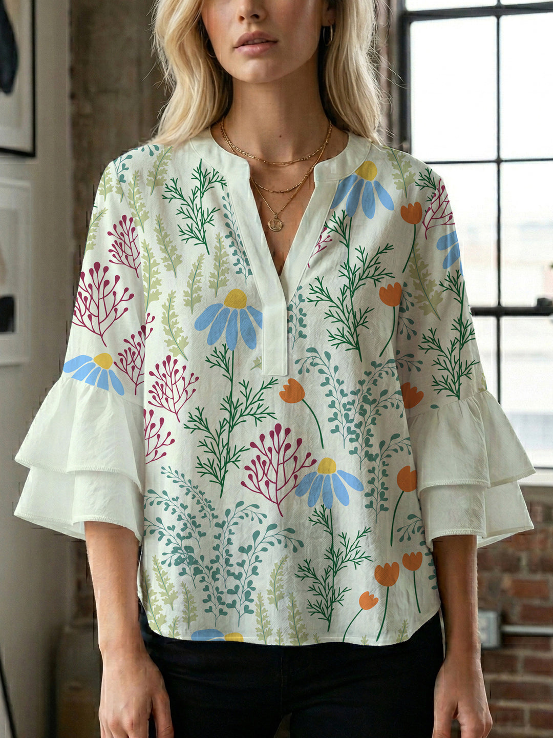 Women's blouse shirt with voluminous sleeves and floral pattern Lune London
