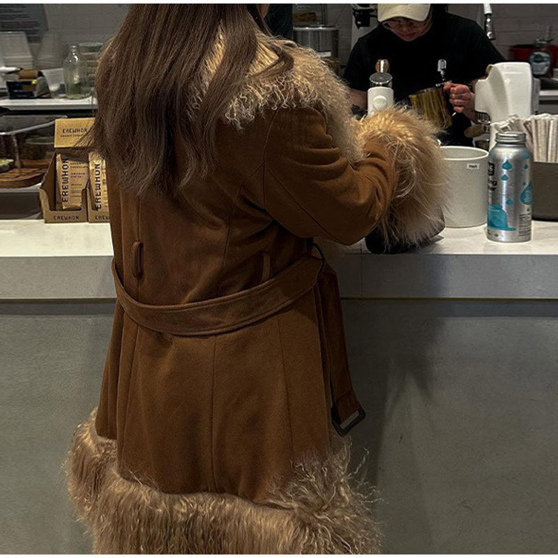 Oversized winter coat for women with luxurious faux fur collar Lune London