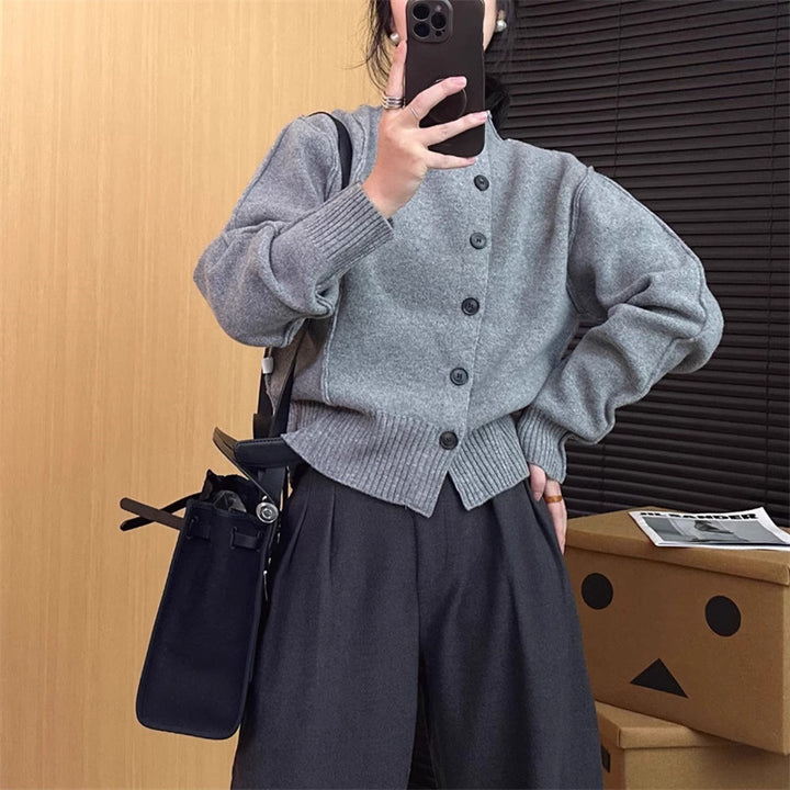 Cardigan pour dames avec fermeture à boutons et détails côtelés Chic & Stil