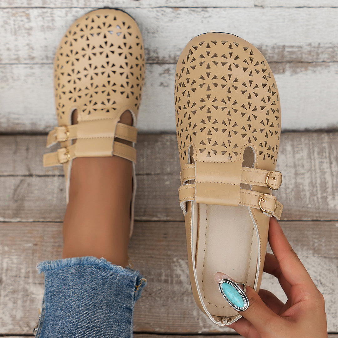 Comfortable women’s sandals with straps featuring a breathable upper material Lune London