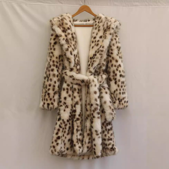Lune London Women's Polar Bathrobe with Hood and Leopard Print