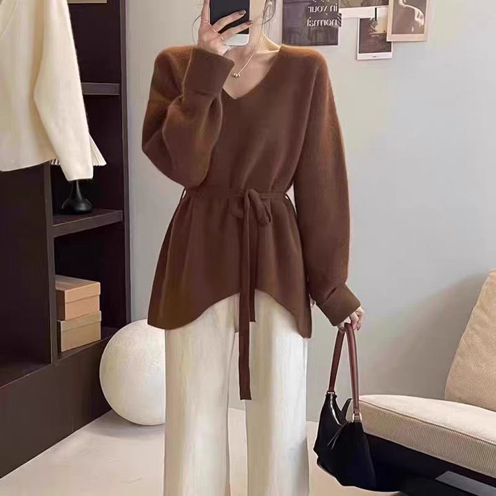 Cardigan féminin avec un élégant col en V et une ceinture à la taille Chic & Stil