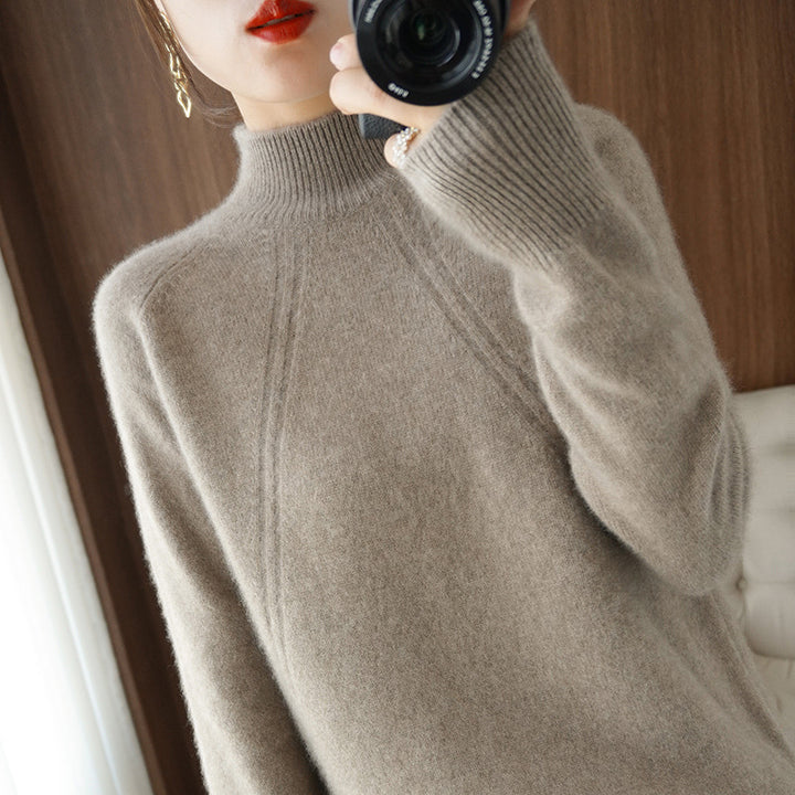 Cozy turtleneck sweater for women in fine material with a relaxed fit Lune London