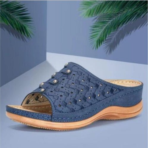 Ladies' fashion and comfortable clogs with breathable upper material Lune London