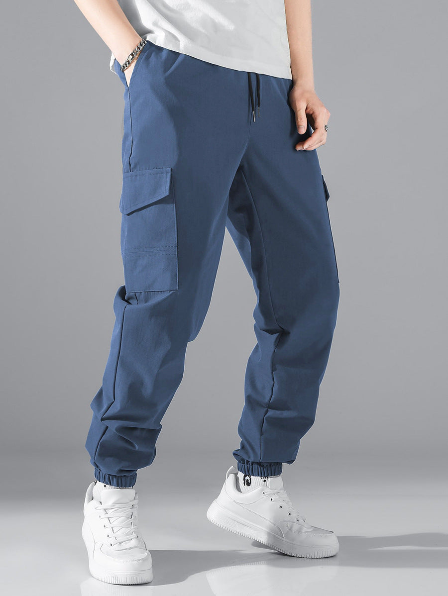Casual cargo pants for men with elastic waist and practical side pockets Lune London