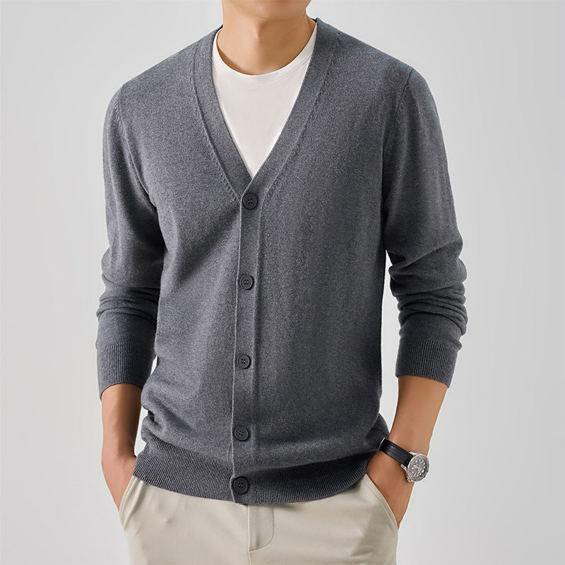 Elegant knitted jacket for men with V neck Lune London
