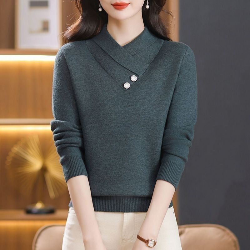 Pull en maille élégant pour femmes avec un chic col en V et des détails de boutons décoratifs Chic & Stil