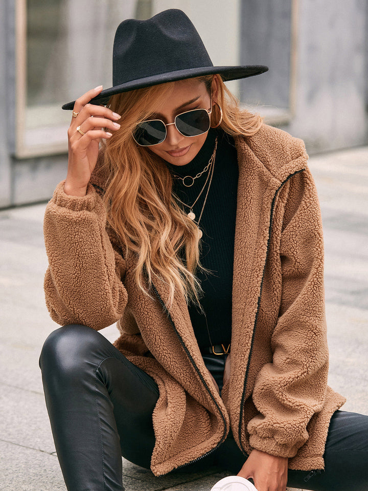Fleece teddy jacket for women with practical pockets and high collar Lune London
