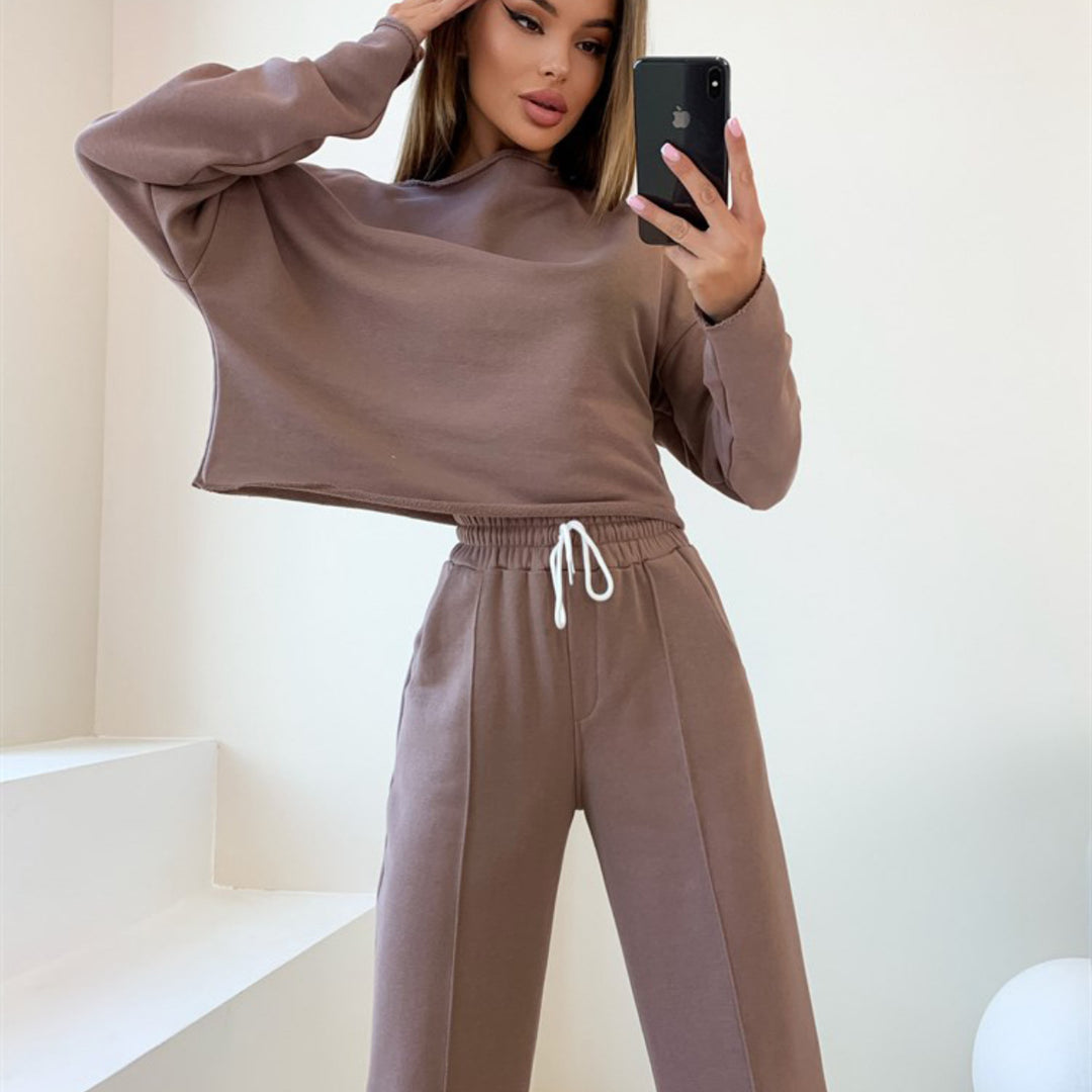 Lune London women's sports sweatshirt and loose jogger pants set