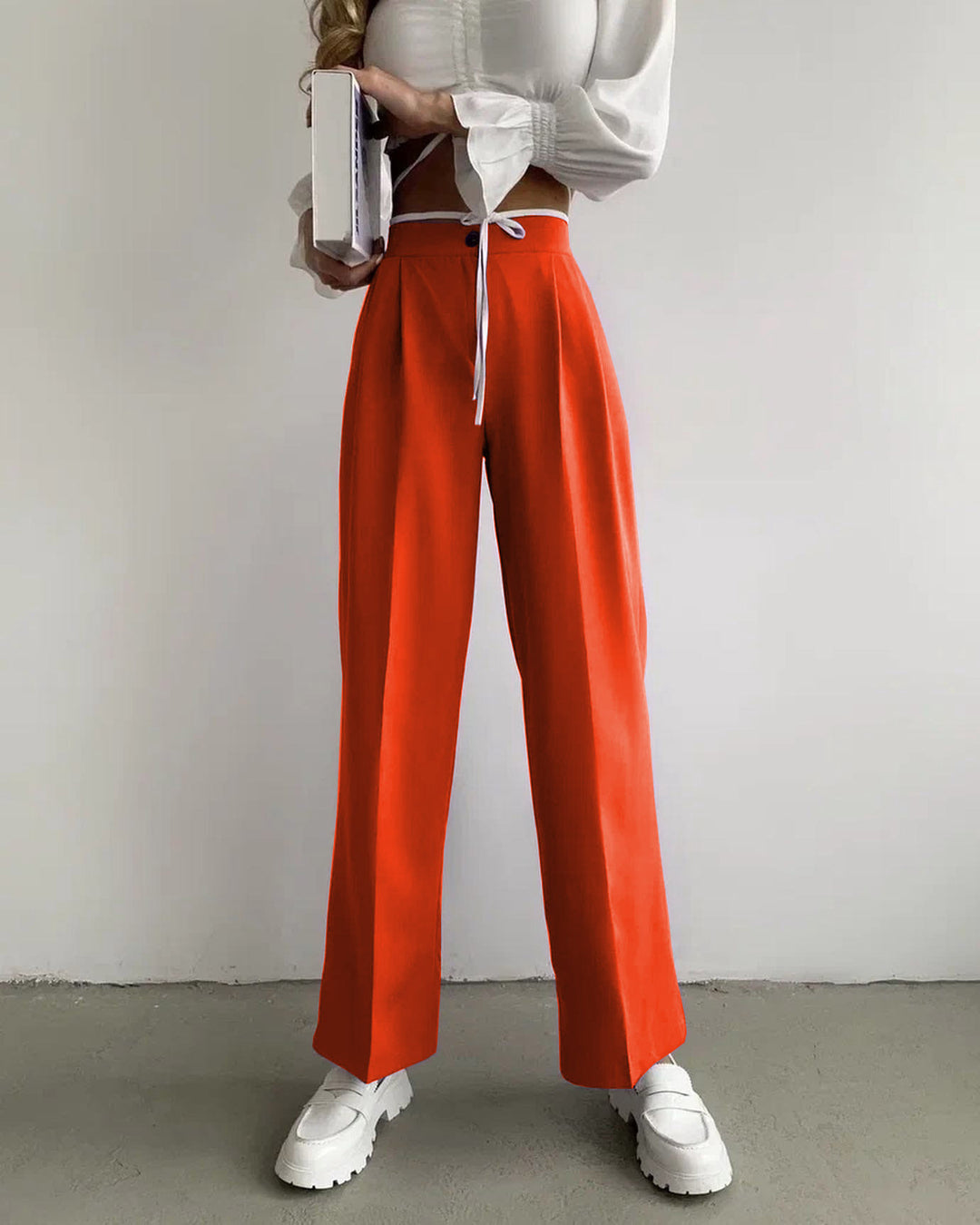 Wide Palazzo Pants for Women with an Elastic Waist and Convenient Pockets Lune London