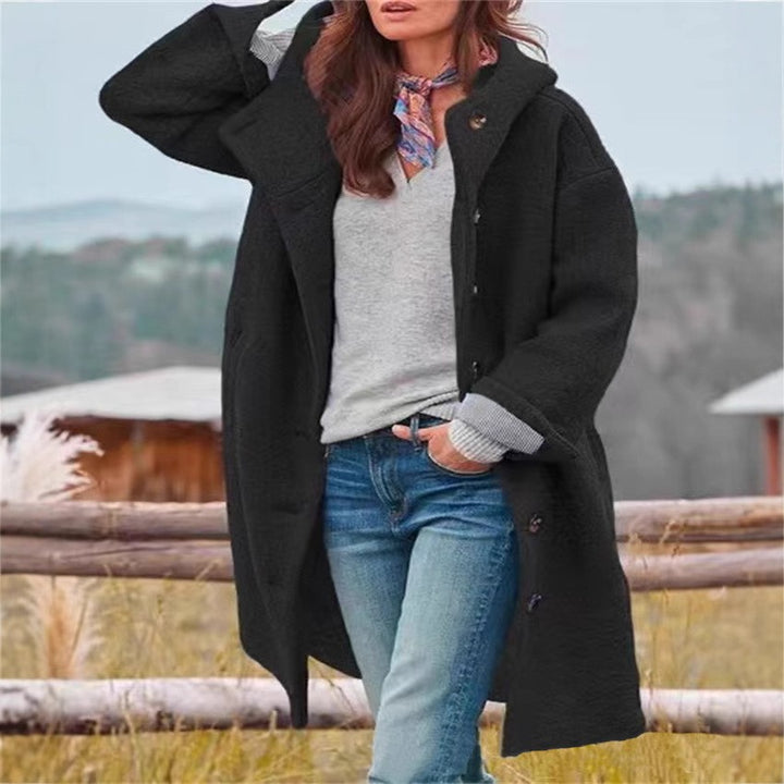 Oversized wool coat for ladies with practical button closure Lune London