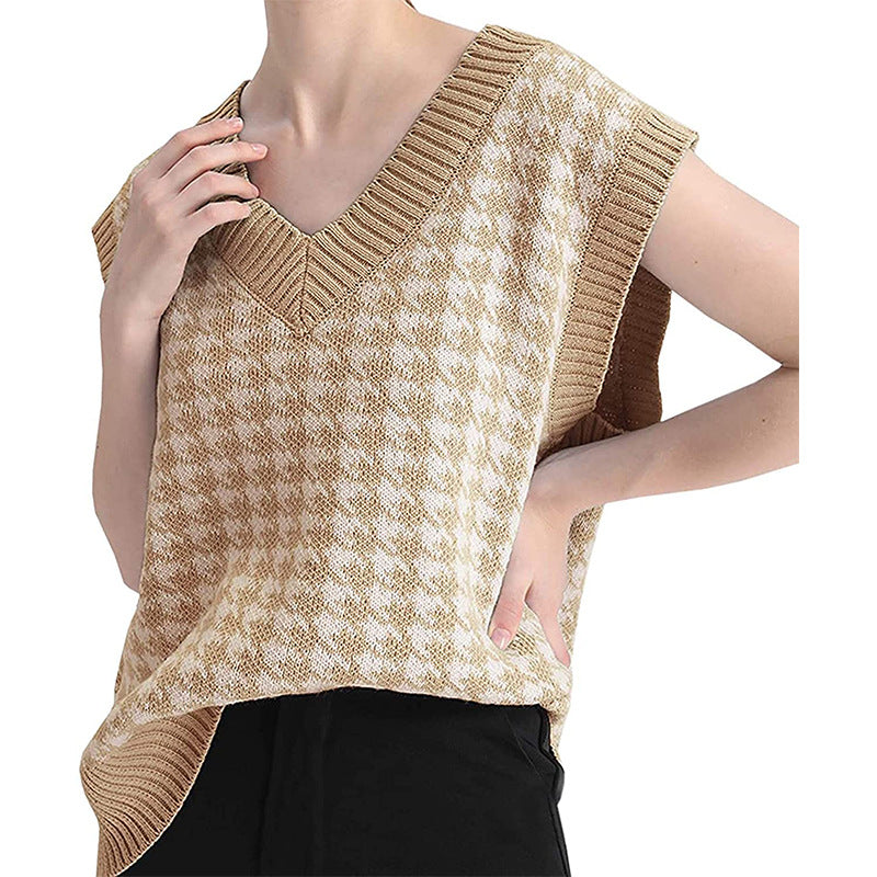 Knit vest for women with a modern checked pattern Lune London