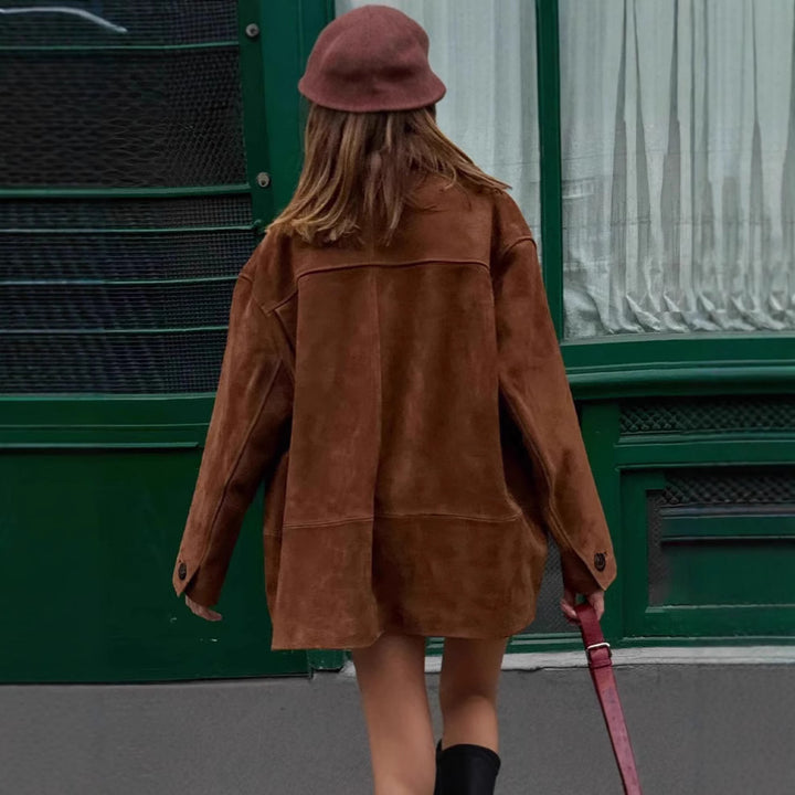 Classic suede jacket for women in a relaxed fit with button closure Lune London