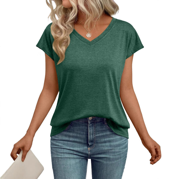 V-neck T-shirt for women with a relaxed fit and soft material Lune London
