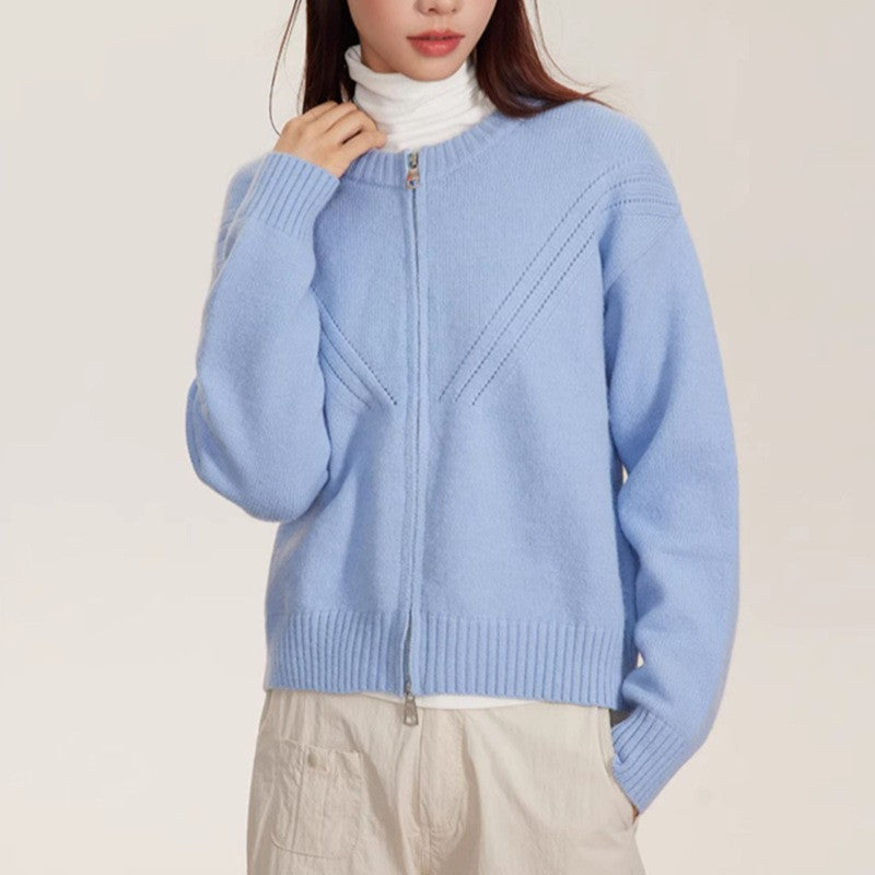Ladies cozy knit cardigan with modern zipper closure and nice structured design Lune London